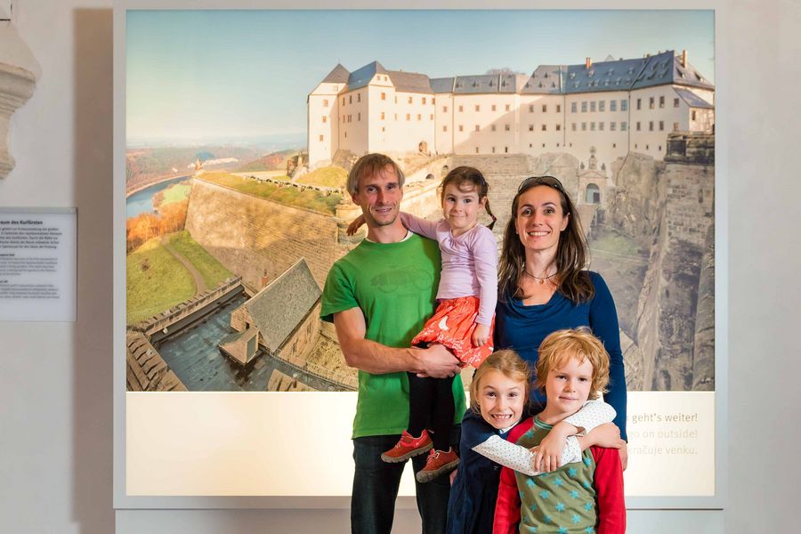 Familie, Familienfoto, Festungsbild, Kinder, Personen, ausstellung, knd-auswahl