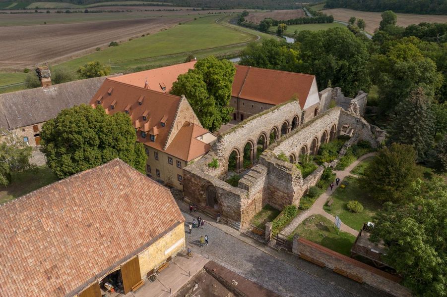 Relikt aus der Zeit der ottonischen Herrscher: Kloster und Kaiserpfalz Memleben, Foto: Saale-Unstrut-Tourismus e.V., Falko Matte
