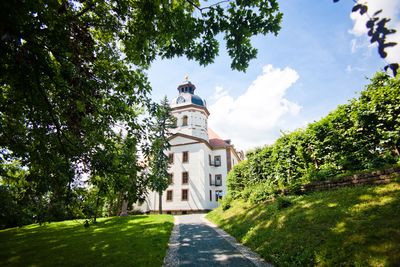 Eisenberg , Hauspurg , Saale-Unstrut , Schloss , Schlosskirche , Sommer , Wolken , blauer Himmel , grün 