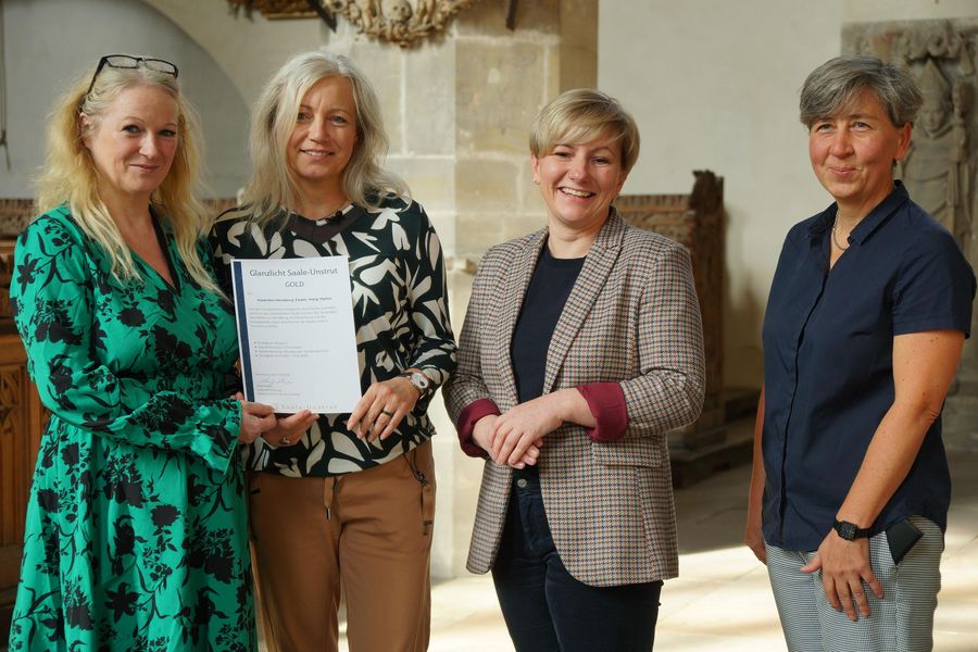 Übergabe der Glanzlicht Saale-Unstrut Auszeichnung an den Kaiserdom Merseburg