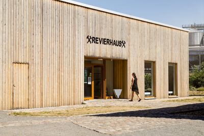 Brikettfabrik Herrmannschacht, Revierhaus