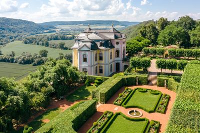 Saale-Unstrut , Dornburg , Dornburger Schlösser , Glahn , Drohne , Luftaufnahme , Sommer , Schloss , Schlösser , Rokkokoschloss , Garten , Schlossgarten 