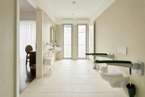 Barrierefreies Badezimmer im Hotel "Elbresidenz" an der Therme Bad Schandau