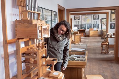 Ausstellung , Bad Köstritz , Frau , Heinrich-Schütz , Heinrich-Schütz Haus , Herbst , Instrumente , Matte , Museum , Musik , Person , Saale-Unstrut 