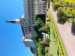 Blick auf Schloss Weesenstein mit Park