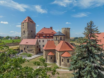 Außen, Burg , Burganlage , FilmBurg , Matte , Querfurt, Saale-Unstrut , Saalekreis , Sommer , Wolken , blauer Himmel 