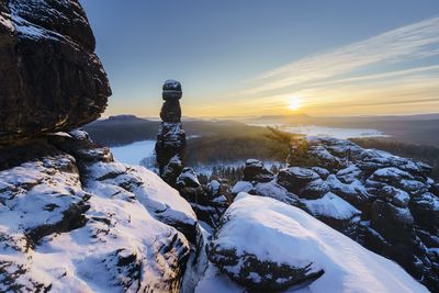 Barbarine, Elbsandsteingebirge, Eliah Mattheo, Familie, Landscape, Landschaft, Neustadt in Sachsen, Park, Pfaffenstein, Rodeln, Schnee, Sonnenaufgang, Sächsische Schweiz, Winter