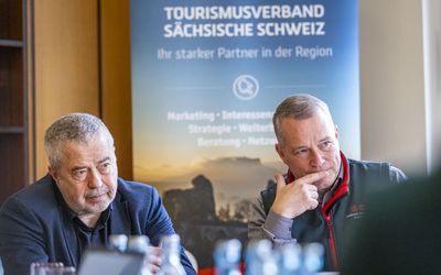 Gesellschaft, Mensch, Bevölkerung, Personalie, Tourismus, Wandern, Elbsandstein, Felsen, Natur, Hobby, Freizeit