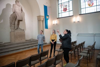Ehrenhalle, Freyburg, Gedenkstätte, Herbst, Jahn, Matte, Personen